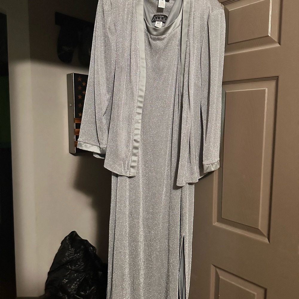 Beautiful & comfortable evening gown. Worn 3 times. Looks so good on.